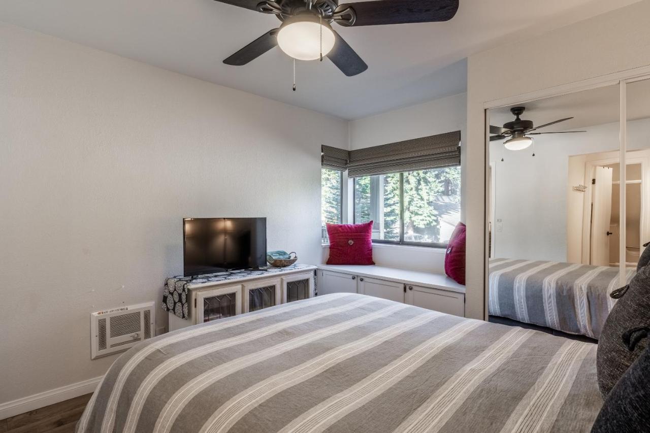 Highly Updated 1 Bedroom Plus Den, 2 Bath Crestview Unit 5 Sleeps Up To 4 Located Near Canyon Lodge Mammoth Lakes Exterior foto